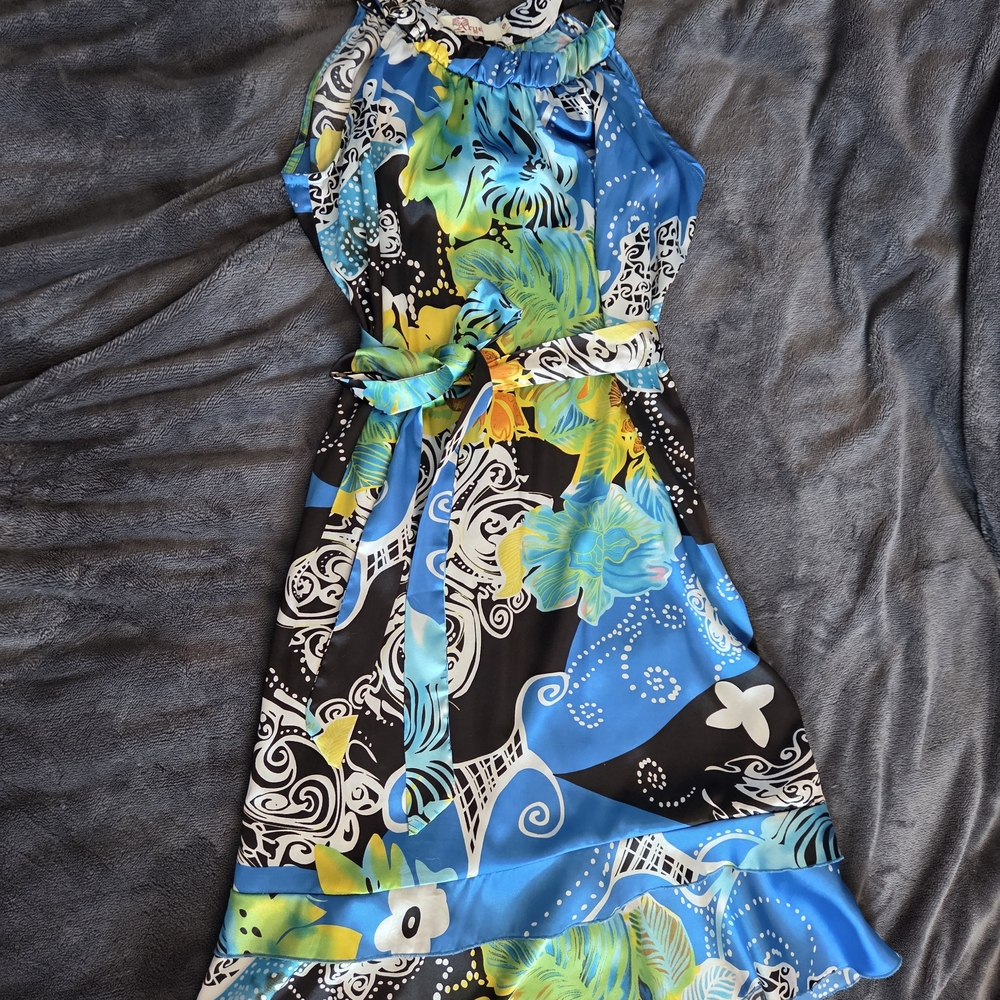 ☀️ 3/$15 - Vibrant Halter Dress with Tropical Print